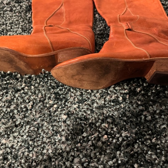 Kenneth Cole Leather Women's Boots - Picture 4 of 10